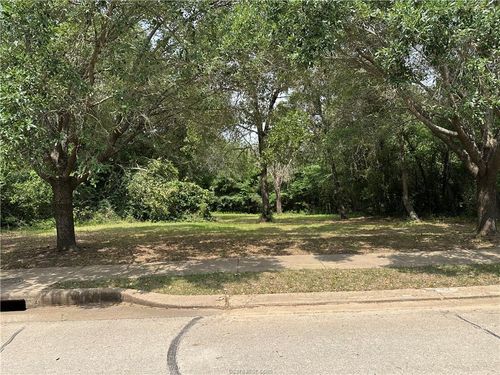 3325 Legacy Ct, Bryan, TX, 77802-6103 | Card Image