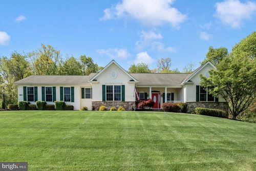 2415 Shawnee Dr, Finksburg, MD, 21048-1407 | Card Image