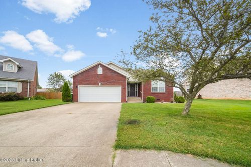 315 Bentwood Dr, Shepherdsville, KY, 40165-6617 | Card Image