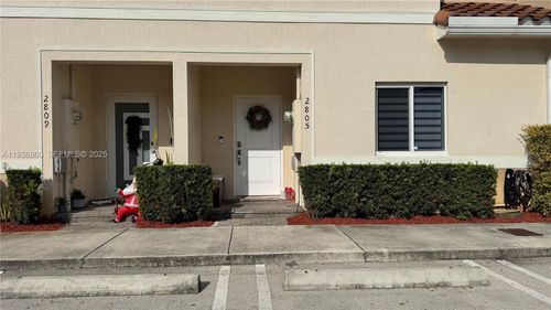 2805 Nw 180th St, Miami Gardens, FL, 33056-3482 | Card Image