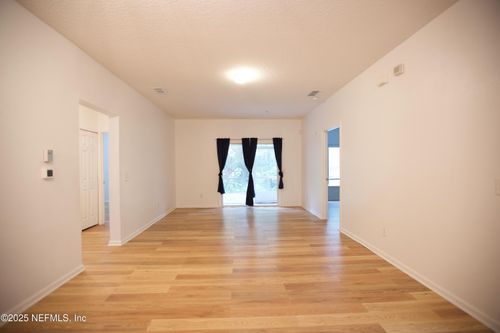 8-3600 Lenin Peak Ct, JACKSONVILLE, FL, 32210-3595 | Card Image