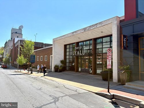 39 E Chestnut St, LANCASTER, PA, 17602-2701 | Card Image