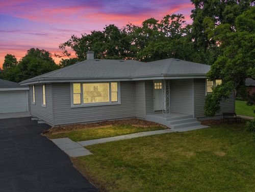 6154 Pershing Ave, Downers Grove, IL, 60516-1723 | Card Image