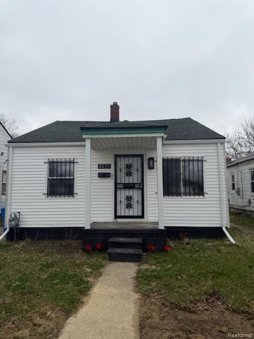 3887 Moore St, Inkster, MI, 48141-3015 | Card Image
