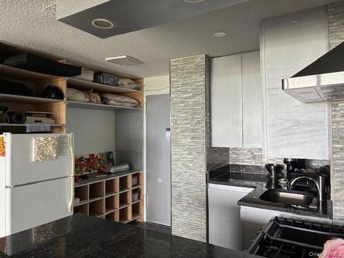 apt-8b-150 Union Tpke, Flushing, NY, 11367-3904 | Card Image