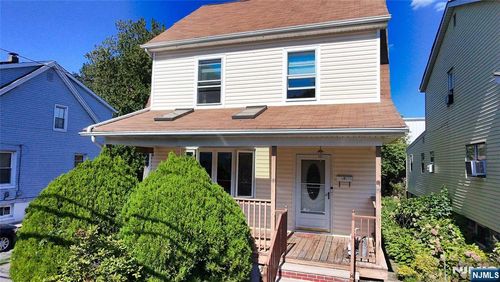 401 Park Ave, Fairview, NJ, 07022-1116 | Card Image
