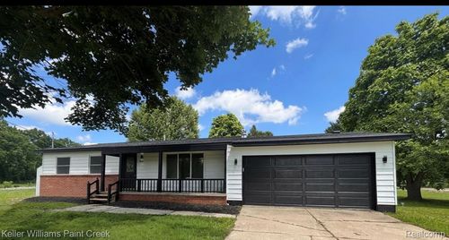 5143 Todd St, Grand Blanc, MI, 48439-4221 | Card Image