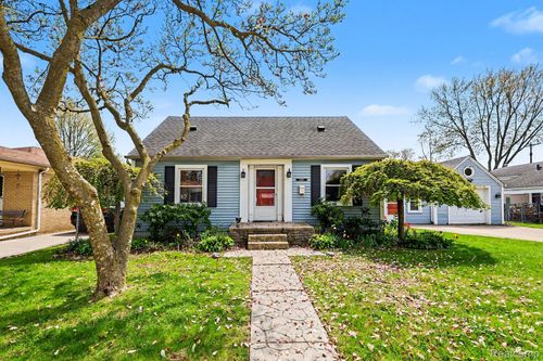 22460 Daniels Street, St Clair Shores, MI, 48081 | Card Image