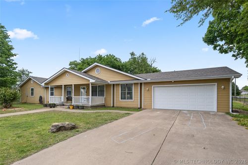 317 County Road 3022, Bartlesville, OK, 74003-7116 | Card Image