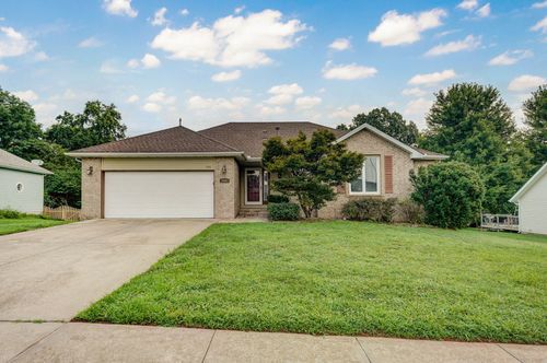 956 S Greentree Ave, Springfield, MO, 65809-1430 | Card Image