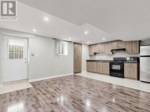 562 Nairn Circle, Milton (SC Scott), ON, L9T8A8 | Card Image