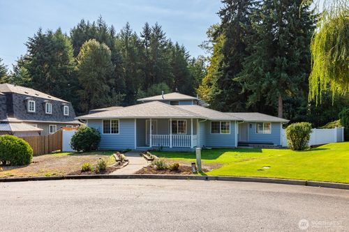 106 Holly Ct, Fircrest, WA, 98466-6800 | Card Image