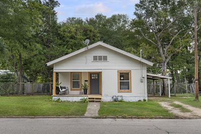 Front of Home | Image 1