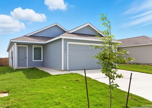 3323 Hilts Trl, New Braunfels, TX, 78130-8516 | Card Image