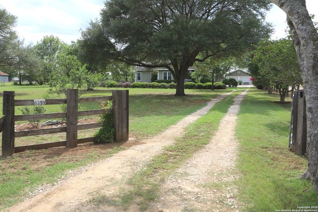 6359 Cooksey Rd, House other with 3 bedrooms, 2 bathrooms and null parking in Adkins TX | Image 39