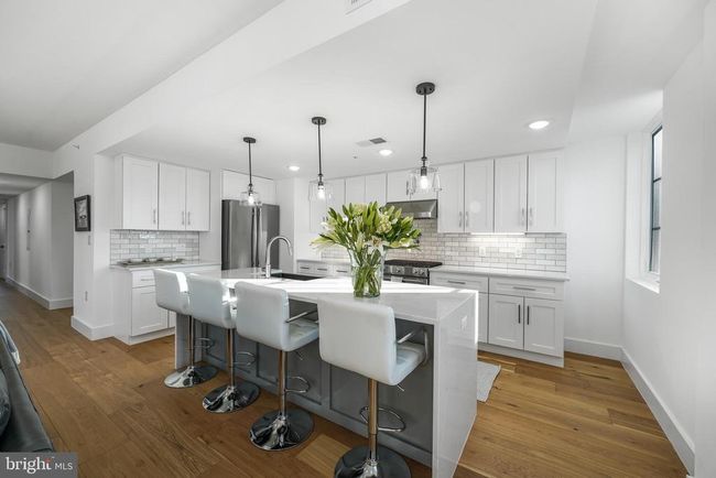 202 - 312 S Washington St, Condo with 3 bedrooms, 3 bathrooms and null parking in ALEXANDRIA VA | Image 8