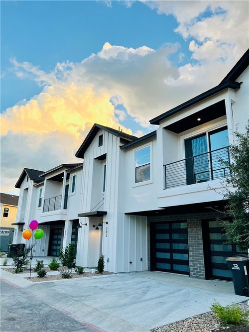 204-12001 Vista Parke Drive Sw, Austin, TX, 78726 | Card Image