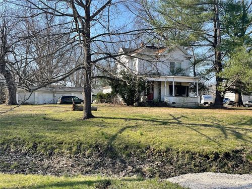108 W Commercial St, Strasburg, IL, 62465-2067 | Card Image