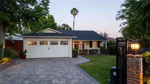 4328 Sunset Ave, Montrose, CA, 91020-1132 | Card Image