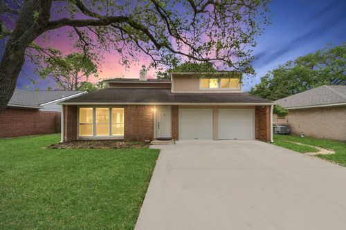 15110 Mcconn St, Webster, TX, 77598-1818 | Card Image