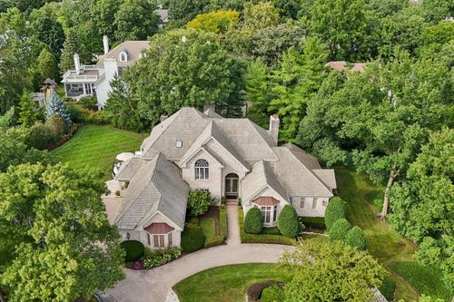 23 Ambriance Dr, Burr Ridge, IL, 60527-6498 | Card Image