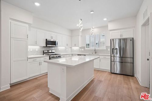 8126 Cooper Ln, Gardena, CA, 90248-1409 | Card Image