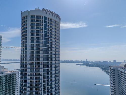 5212-1750 N Bayshore Dr, Miami, FL, 33132-3203 | Card Image