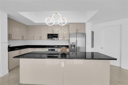 1005-3131 Ne 188th St, Aventura, FL, 33180-2764 | Card Image