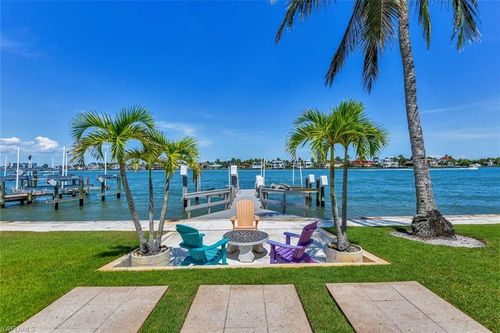 2143 Marina Dr, NAPLES, FL, 34102-7627 | Card Image