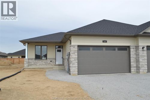 33 Duskridge Rd, Chatham, ON, N7L0G6 | Card Image