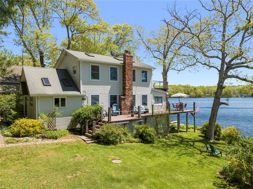 132 W Shore Dr, Exeter, RI, 02822-1916 | Card Image