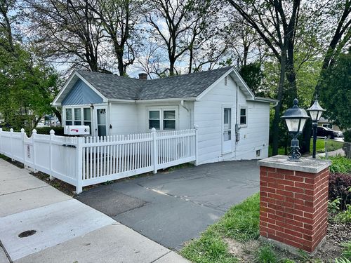 6 Pistakee Lake Rd, Fox Lake, IL, 60020-1269 | Card Image