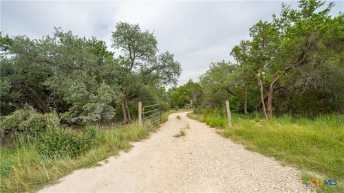 1441 Spanish Eyes, San Marcos, TX, 78666-1897 | Card Image