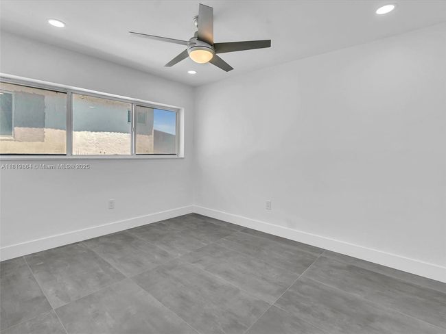 101 - 11900 N Bayshore Dr, Condo with 2 bedrooms, 2 bathrooms and null parking in North Miami FL | Image 21