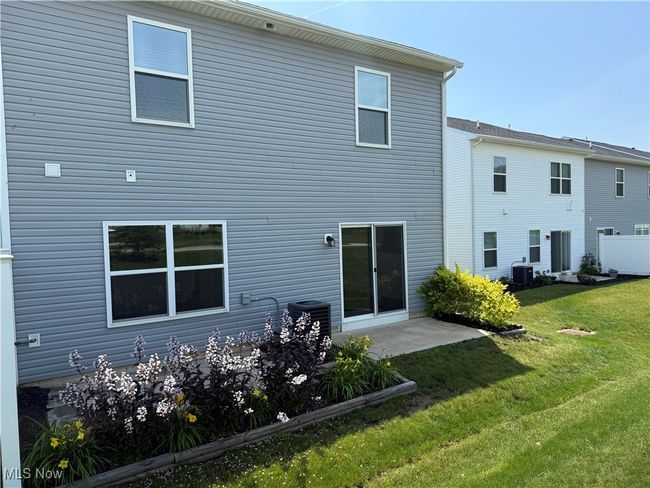 3464 Magnolia Ln, Townhouse with 3 bedrooms, 3 bathrooms and null parking in Uniontown OH | Image 23