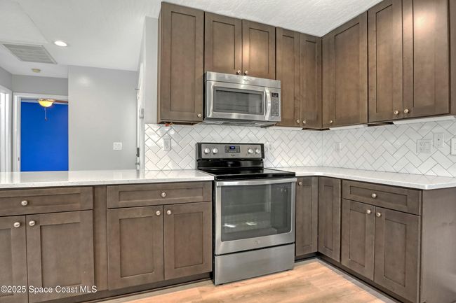 1020 S Fork Cir, House other with 2 bedrooms, 2 bathrooms and null parking in Melbourne FL | Image 5