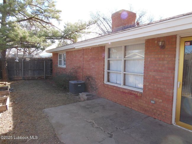 2008 54 Th St, Home with 4 bedrooms, 2 bathrooms and null parking in Lubbock TX | Image 9