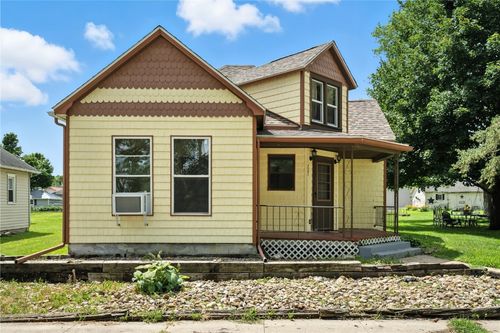 205 Hall Ave, Lowden, IA, 52255-9589 | Card Image