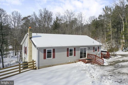 444 Castleton Ford Rd, CASTLETON, VA, 22716-2632 | Card Image