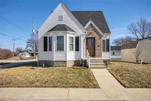302 N Main St, Effingham, IL, 62401-2212 | Card Image