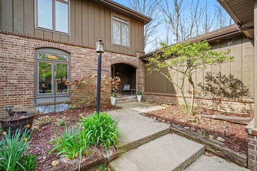 3603 Woodcliff Dr, Kalamazoo, MI, 49008-2513 | Card Image