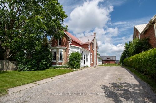 132 King St, Woodville, ON, K0M2T0 | Card Image