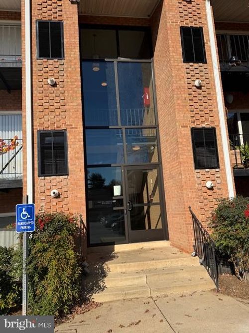 1805 William St, FREDERICKSBURG, VA, 22401-5240 | Card Image