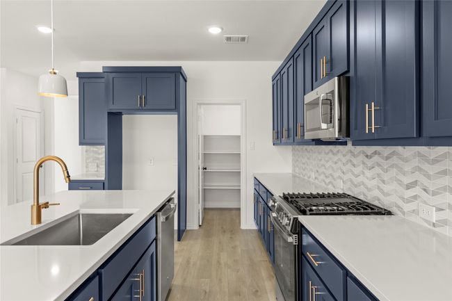 11. 1920 Honey Creek - Kitchen (3) | Image 8