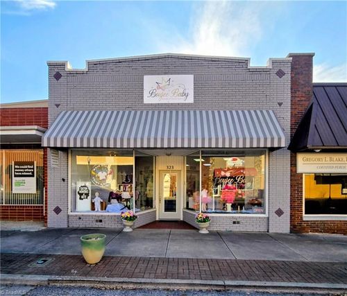 323 N Main St, Troy, NC, 27371-3017 | Card Image