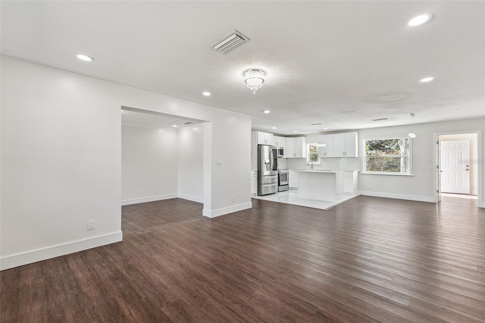 Residential in DAYTONA BEACH 5