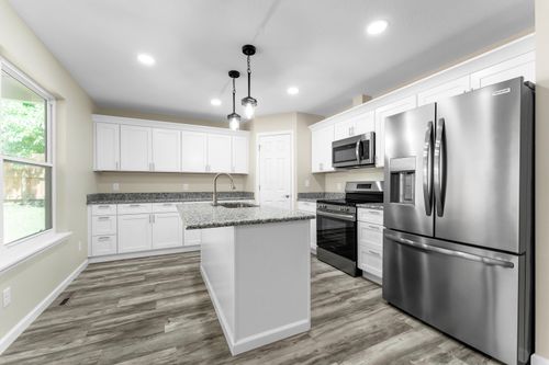 136 Mound St, Forsyth, MO, 65653-5201 | Card Image