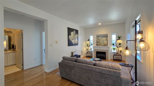 apt-b206-4217 164th St Sw, Lynnwood, WA, 98087-9015 | Card Image