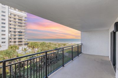 409 - 650 N Atlantic Avenue, Condo with 2 bedrooms, 2 bathrooms and null parking in Cocoa Beach FL | Image 1