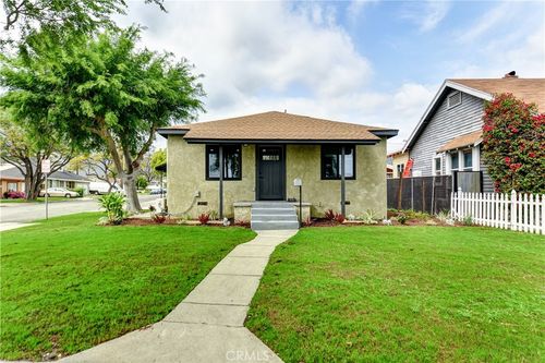 551 W Crescent Dr, Azusa, CA, 91702-2328 | Card Image